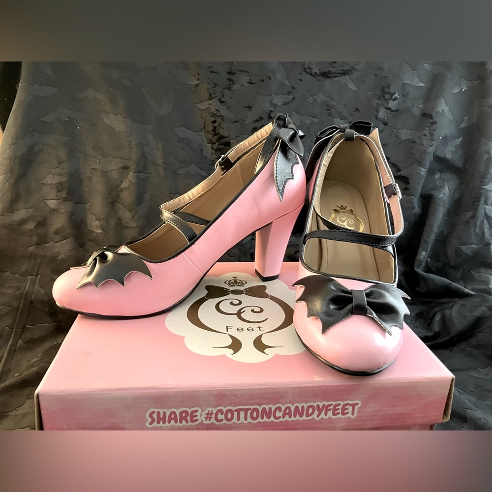 BRAND NEW Pink Spooky Bat Bow Heels from Cotton Candy Feet, Size 8